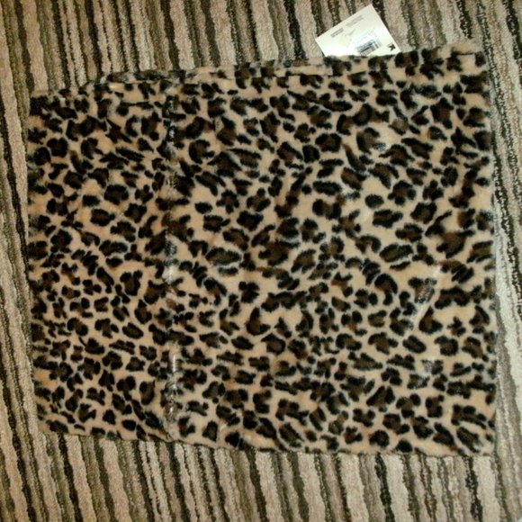 NWT Leopard Animal Print Faux Fur Soft Comfy Infinity Plush Snood Scarf Loop OS - Picture 2 of 3